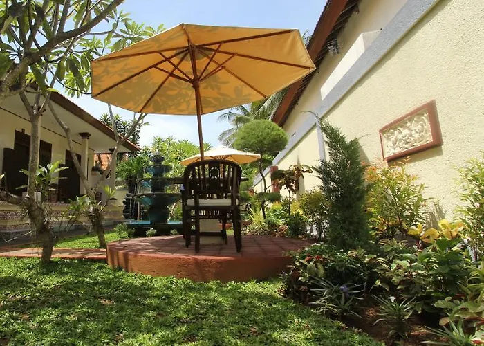 Bed & Breakfast Frangipani 2*